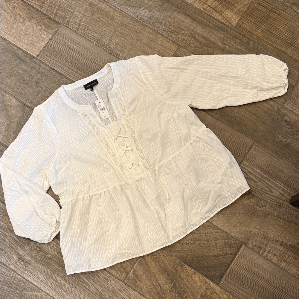 🤍 NWT Lane Bryant White Crochet Lace Up Textured Peplum Blouse Size 20 - Picture 4 of 9